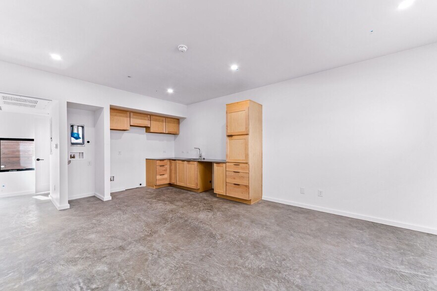 More Photos Of 21 Lalo Way, Tucson Multifamily For Sale