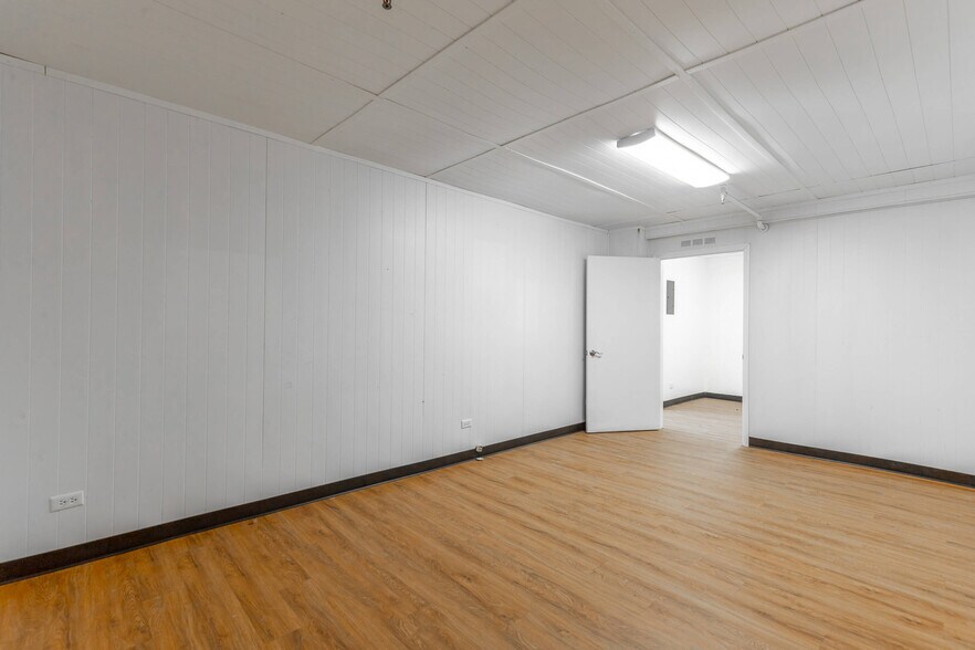 More Photos Of 1318 Underwood St, Dalton Warehouse For Sale
