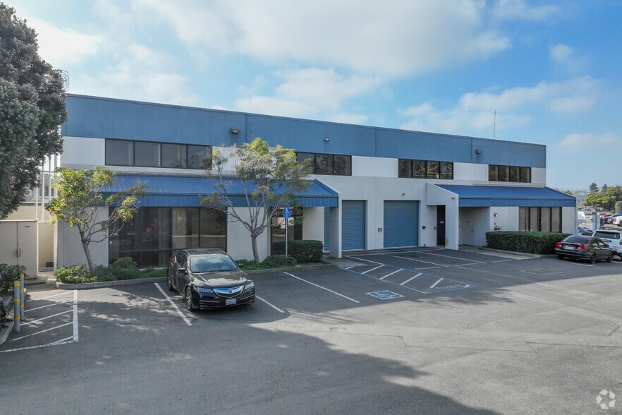 More Photos Of 1711 E Bayshore Rd, Redwood City Research And Development For Lease