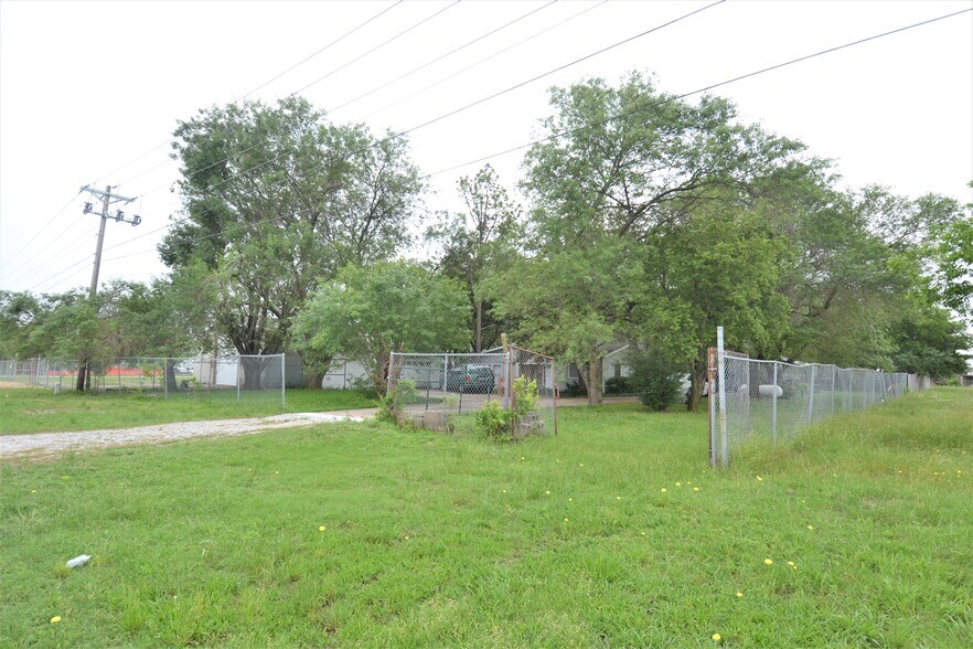 More Photos Of 1438 S Main St, Mansfield Land For Sale