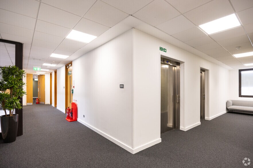 More Photos Of 3 The Drive, Great Warley Coworking Space