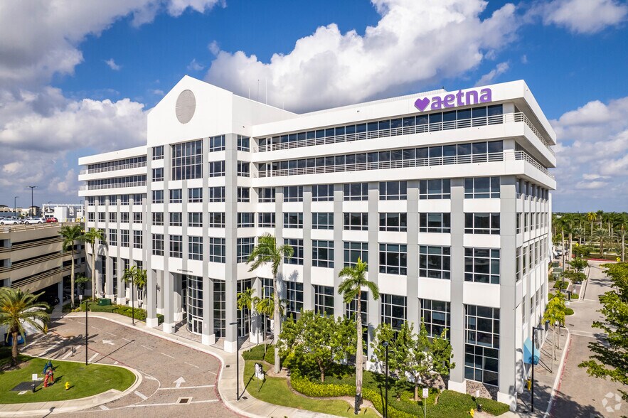 Primary Photo Of 261 N University Dr, Plantation Office For Lease