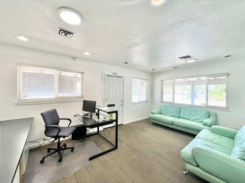 More Photos Of 4901 Marconi Ave, Carmichael Office For Sale