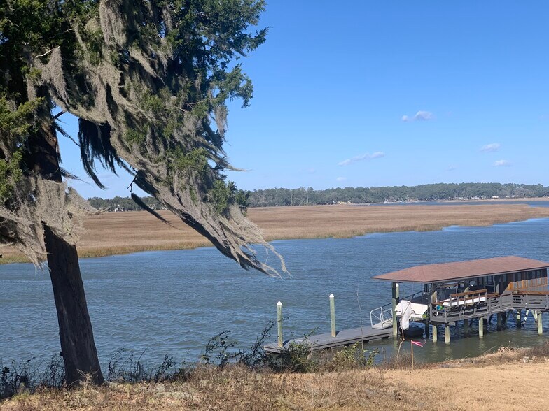 More Photos Of 1224 Buccaneer Club Rd NE, Townsend Restaurant For Sale