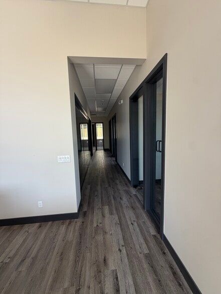 More Photos Of 8765 W Kelton Ln, Peoria Loft Creative Space For Lease