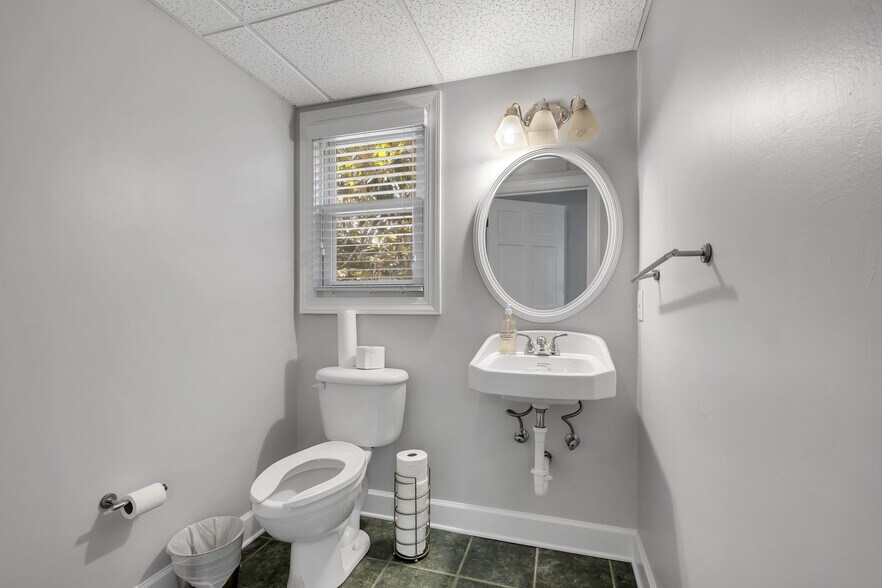 More Photos Of 107 W 5th, Tallahassee Office For Lease