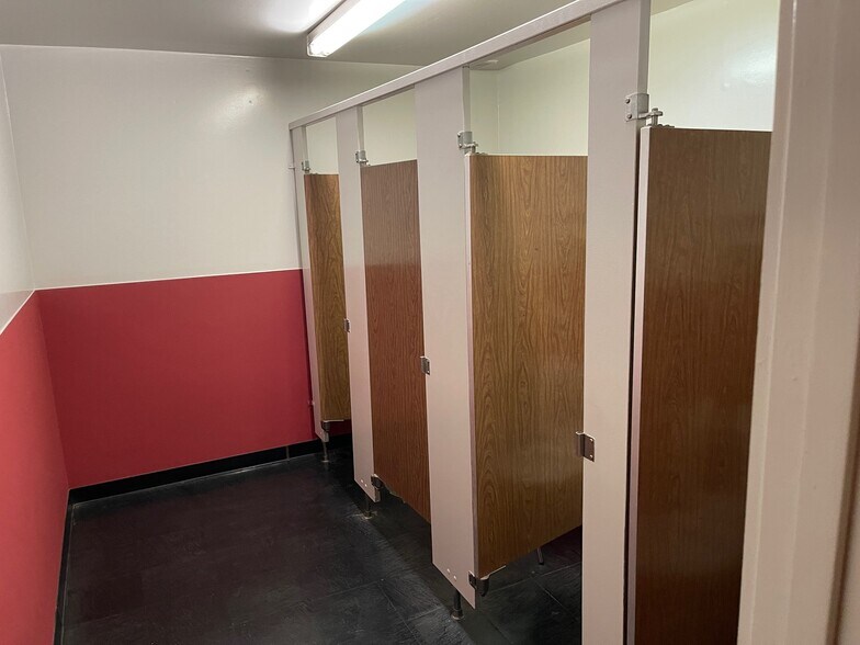 More Photos Of 2230 S Anne St, Santa Ana Manufacturing For Sale