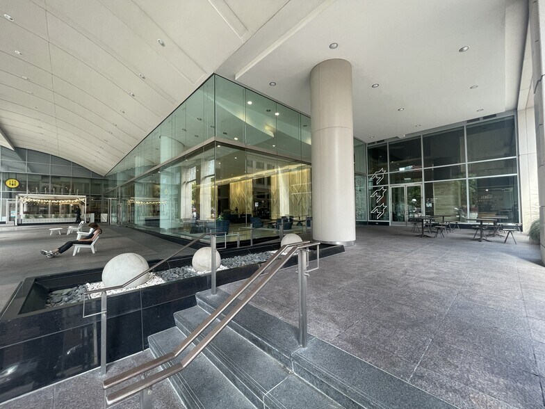 More Photos Of 401 Congress Ave, Austin Office For Lease
