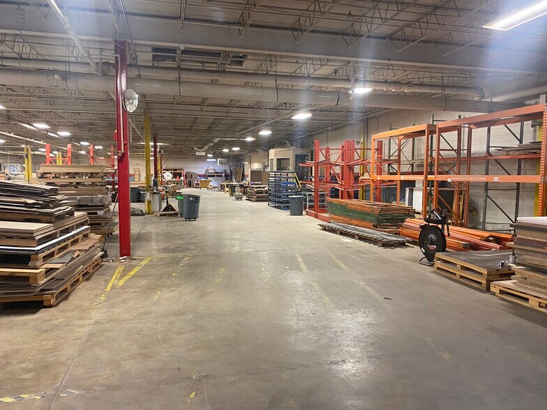 More Photos Of 158 Holly St, Jasper Distribution For Lease