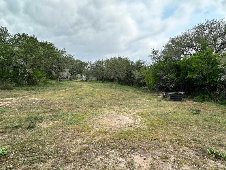 More Photos Of 5734 County Road 305, Beeville Land For Lease
