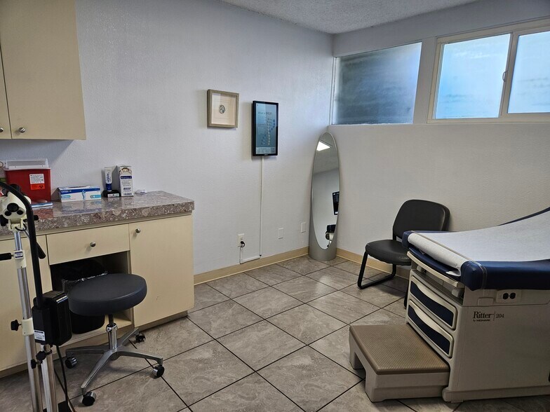 More Photos Of 1376 N Waterman Ave, San Bernardino Medical For Lease