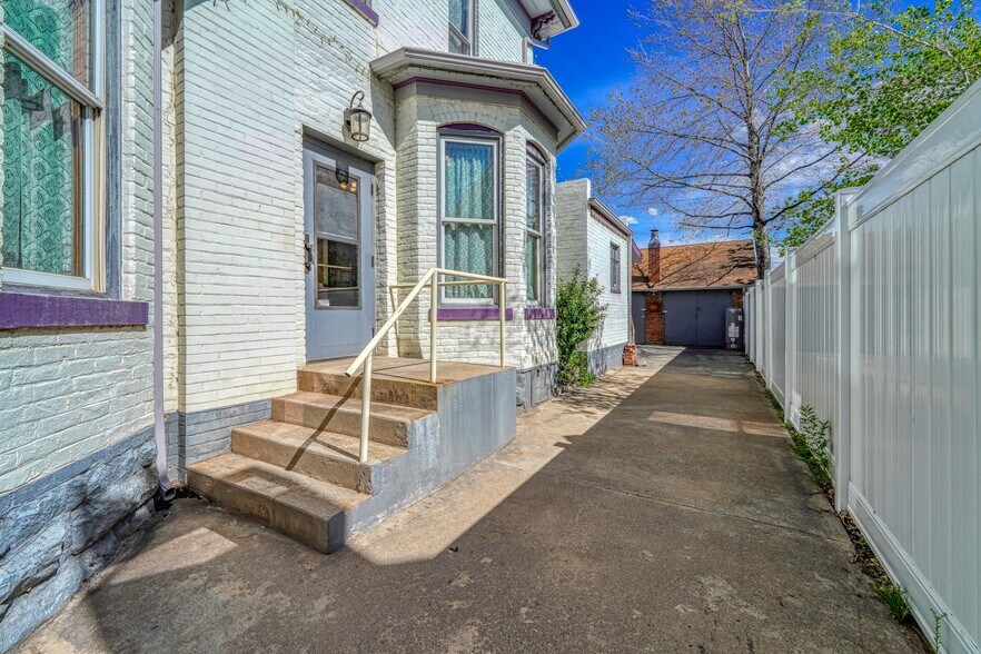 More Photos Of 512 Royal Gorge Blvd, Canon City Restaurant For Sale
