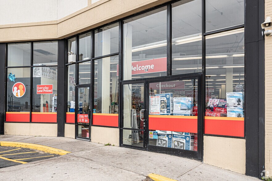 More Photos Of 34 E Sunrise Hwy, Freeport Freestanding For Lease
