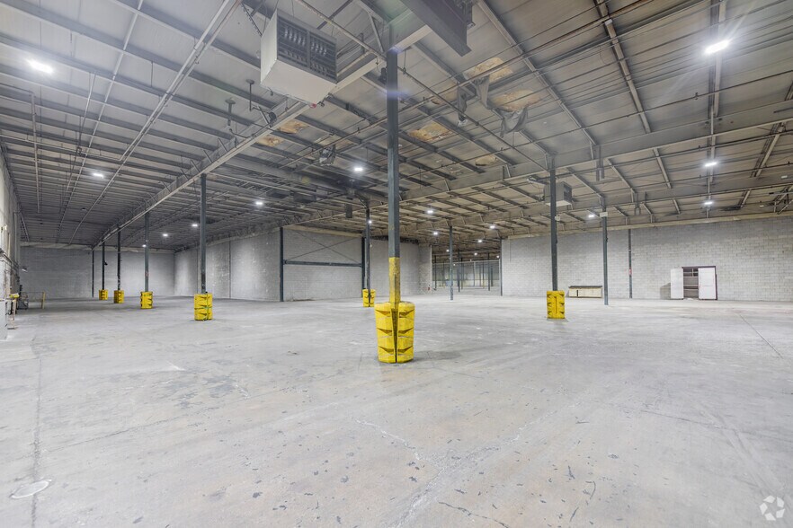 More Photos Of 8069 Lawson Rd, Milton Manufacturing For Sale