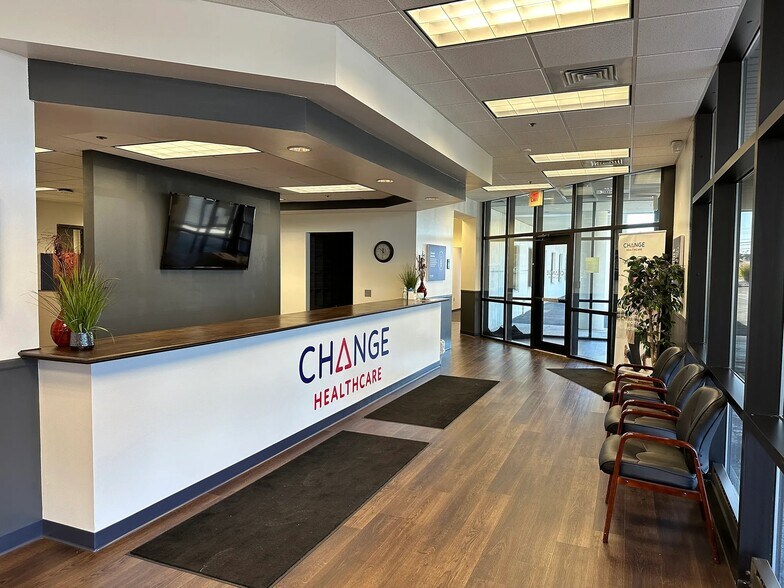 More Photos Of 100 N Byrne Rd, Toledo Light Distribution For Sale