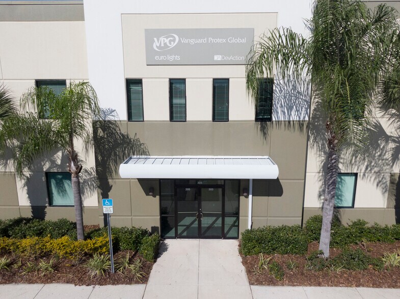 More Photos Of 720 N Brooker Creek Blvd, Oldsmar Flex For Sale