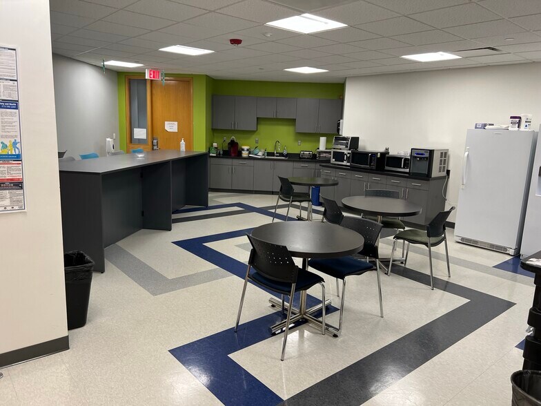 More Photos Of 138 River Rd, Andover Office For Lease