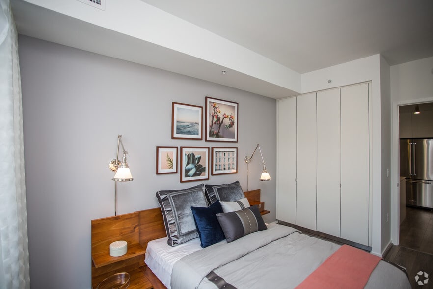 More Photos Of 1800 N Lynn St, Arlington Apartments For Lease