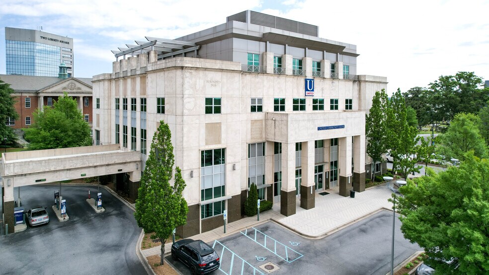 More Photos Of 306 E North St, Greenville Office For Lease
