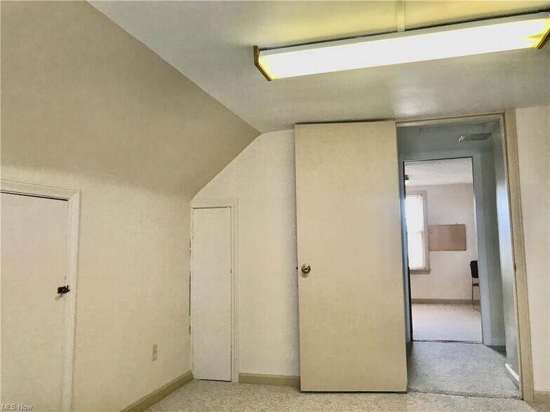 More Photos Of 2918 Plymouth Ave, Rocky River Office For Sale