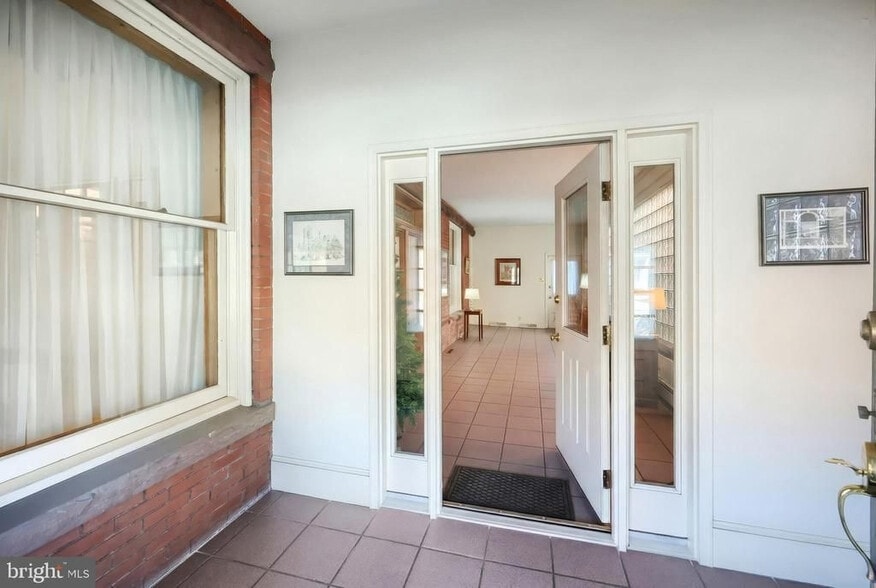 More Photos Of 119 Baltimore St, Hanover Office Residential For Sale