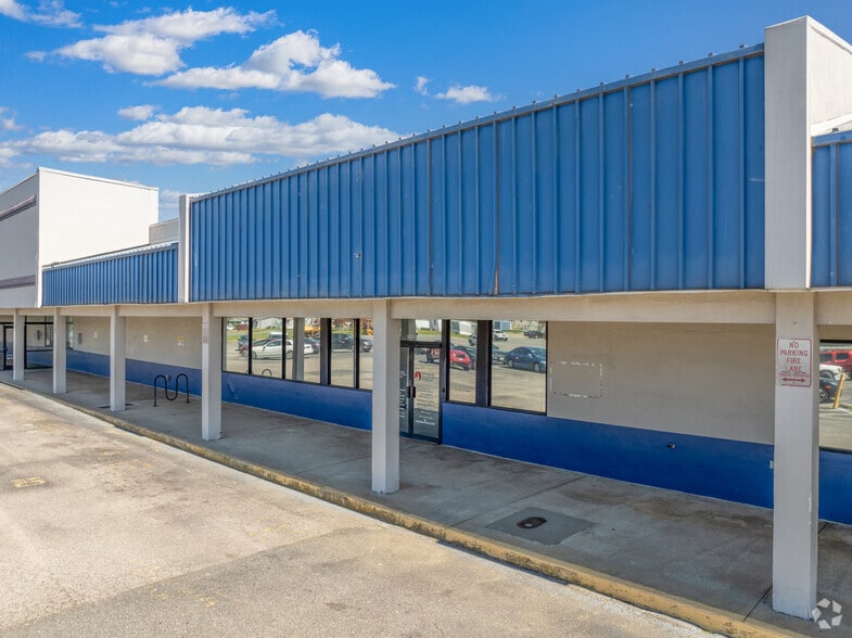 More Photos Of 2211-2213 S Military Hwy, Chesapeake Coworking Space