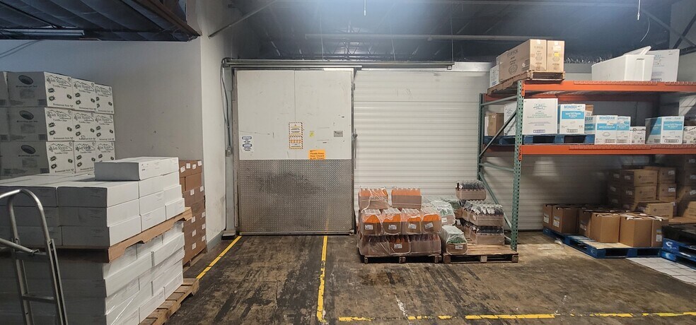 More Photos Of 802 Brandi Ln, Round Rock Warehouse For Sale