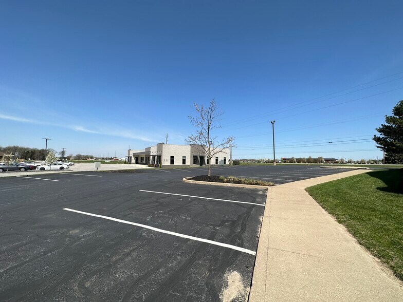 More Photos Of 1355 W Main St, Bellevue Office For Lease