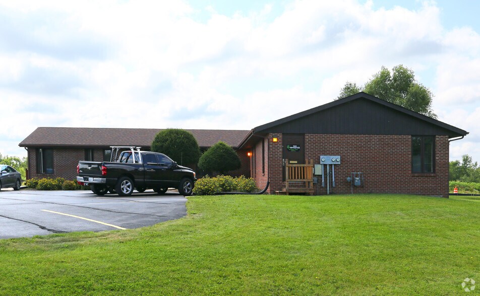 Primary Photo Of 1116 Cannell Ct, Rockton Office For Lease