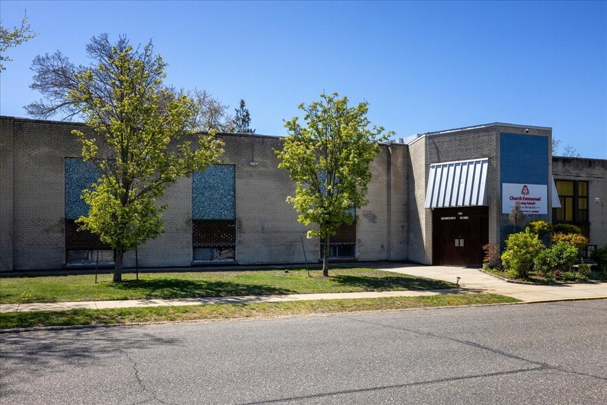 More Photos Of 330 Central Ave, Deer Park Religious Facility For Sale