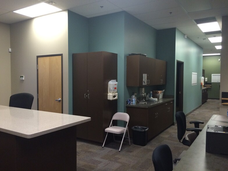 More Photos Of 16515 S 40th St, Phoenix Medical For Lease