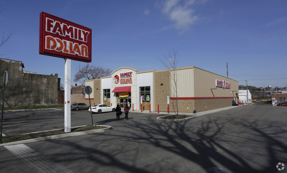 More Photos Of 1955 W Hunting Park Ave, Philadelphia Freestanding For Lease