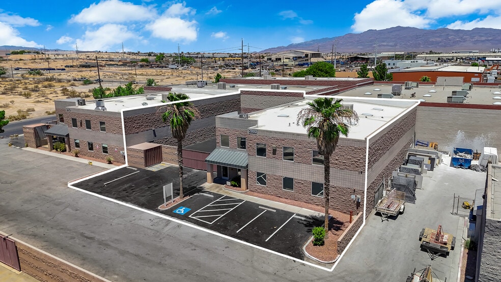 More Photos Of 2860 N Commerce St, North Las Vegas Warehouse For Lease