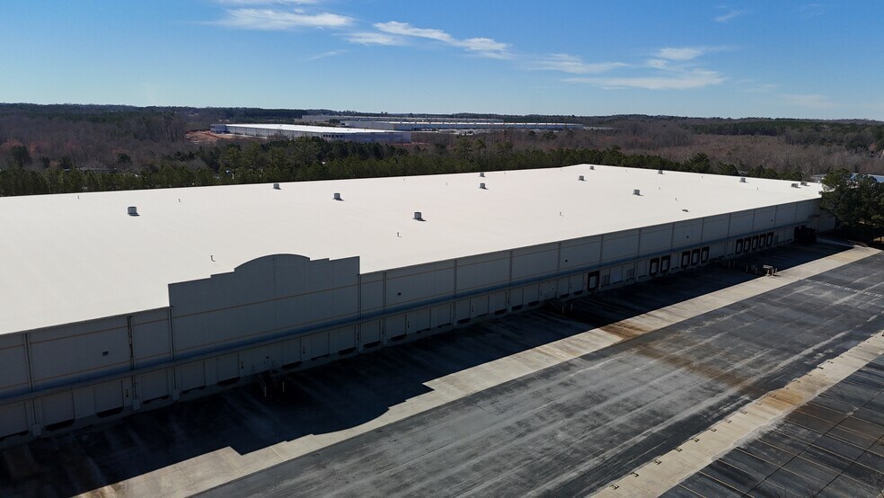 More Photos Of 237 Greenwood Industrial Ct, McDonough Distribution For Lease
