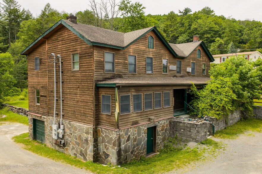 More Photos Of 696 PA-590, Lackawaxen Multifamily For Sale