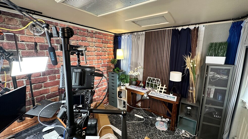 More Photos Of 152 W 500 S, Bountiful Office For Sale