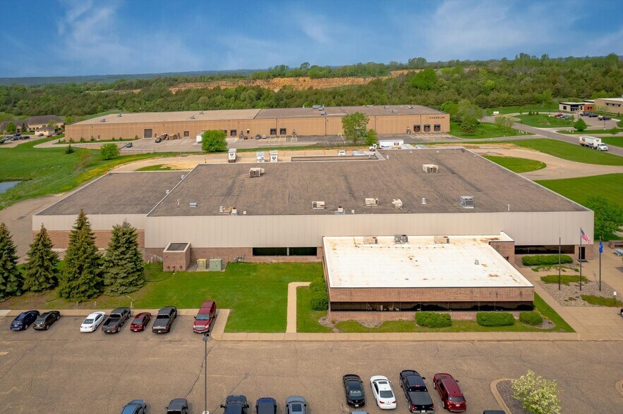 More Photos Of 2101 O'Neil Rd, Hudson Warehouse For Lease