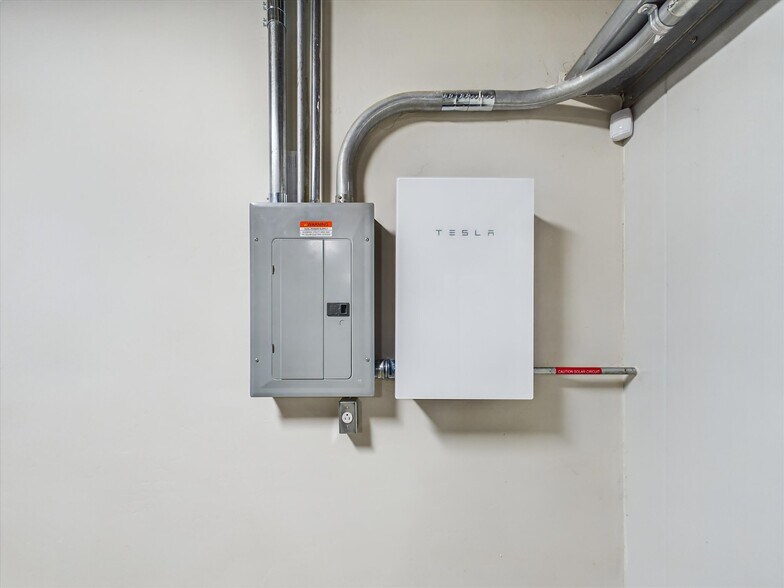 More Photos Of 39057 State Highway 299, Willow Creek Warehouse For Sale