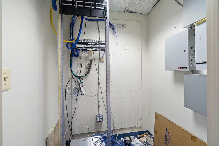 More Photos Of 4221 Walney Rd, Chantilly Office For Lease