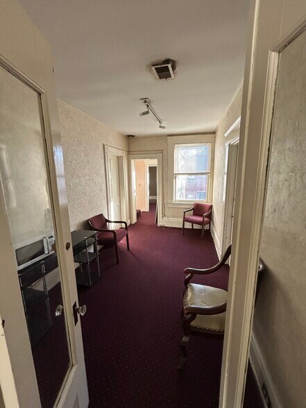 More Photos Of 526 Greenup St, Covington Office For Sale