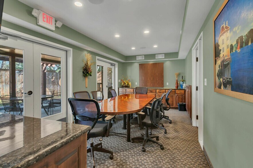 More Photos Of 1321 W Randol Mill Rd, Arlington Medical For Lease