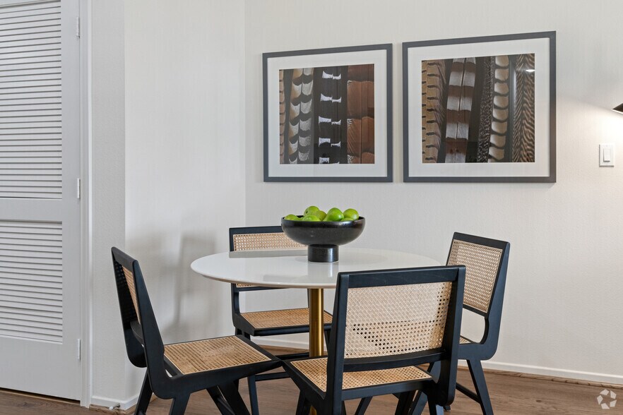 More Photos Of 6838-6874 Northbank Dr, Ventura Apartments For Lease