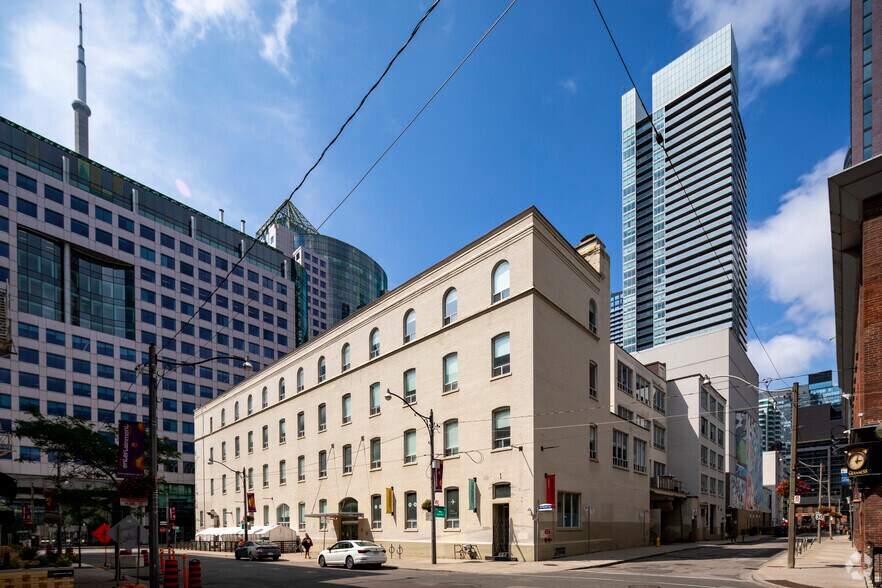 More Photos Of 276 King St W, Toronto Office Residential For Lease