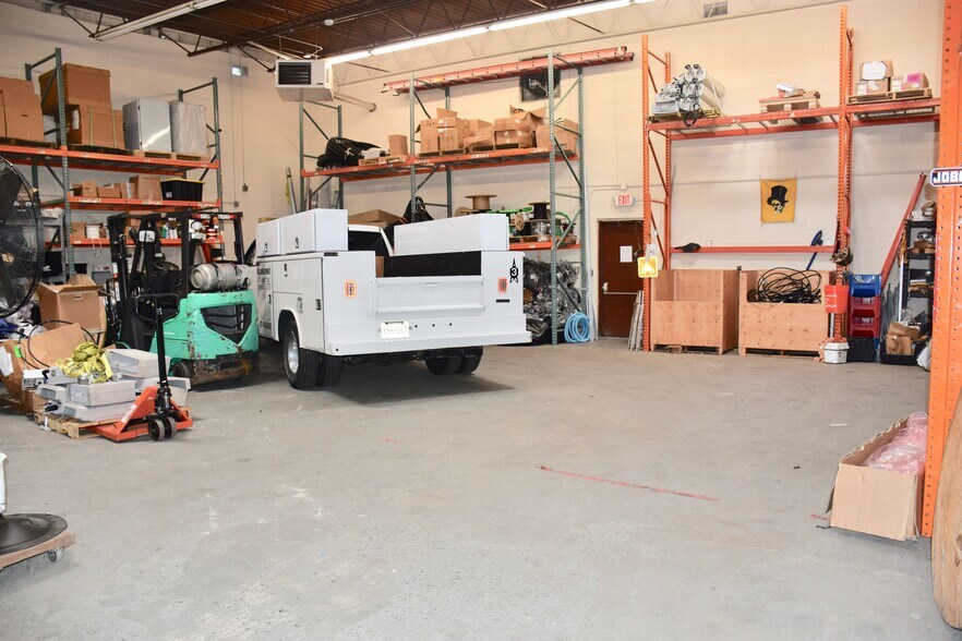 More Photos Of 150 Hobart St, Hackensack Warehouse For Lease