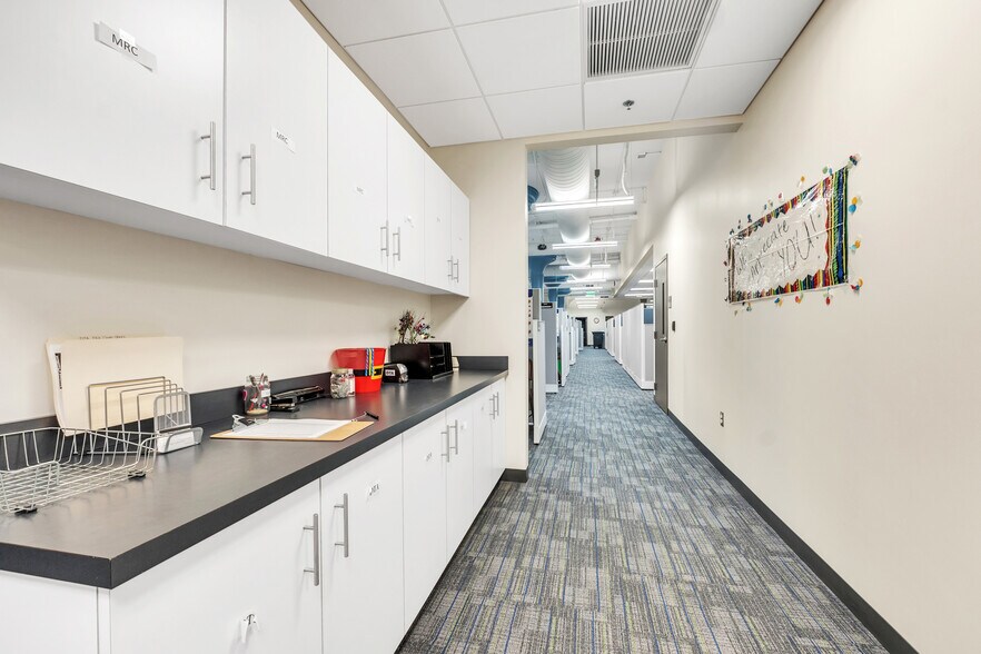 More Photos Of 80 Optical Dr, Southbridge Flex For Lease