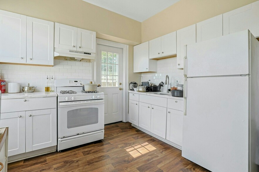 More Photos Of 3 Linden Pl, Tarrytown Apartments For Sale
