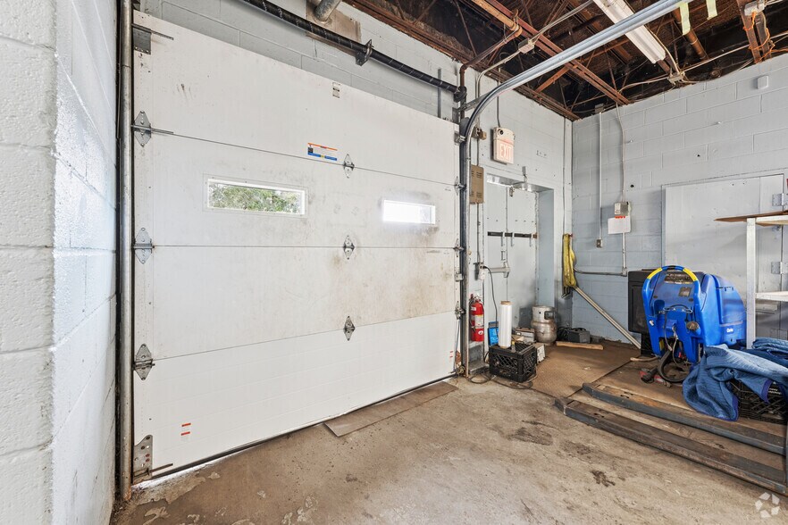 More Photos Of 3640 Delaware Ave, Tonawanda Supermarket For Sale