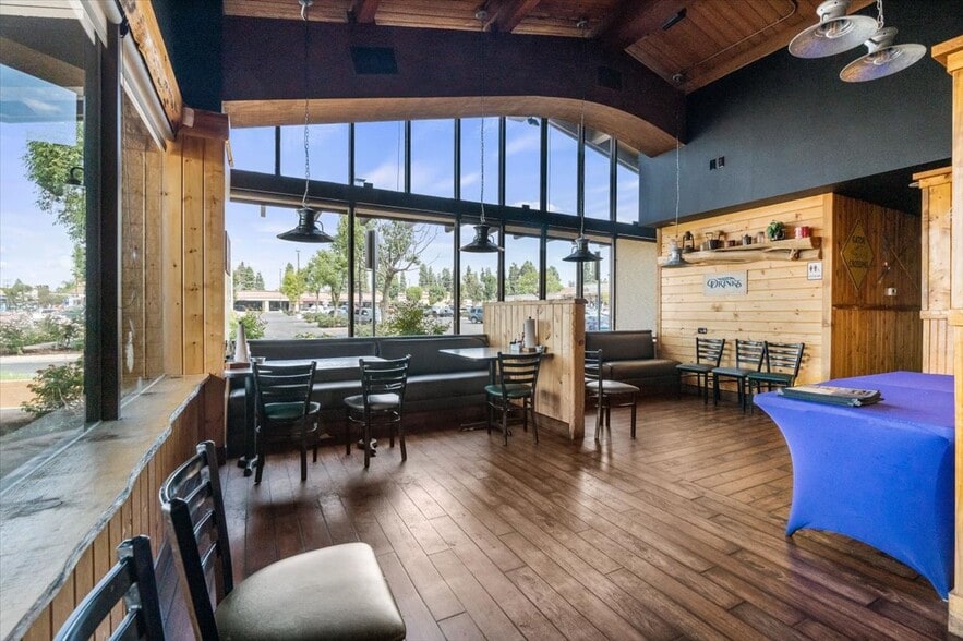 More Photos Of 2673 Mount Vernon Ave, Bakersfield Restaurant For Sale