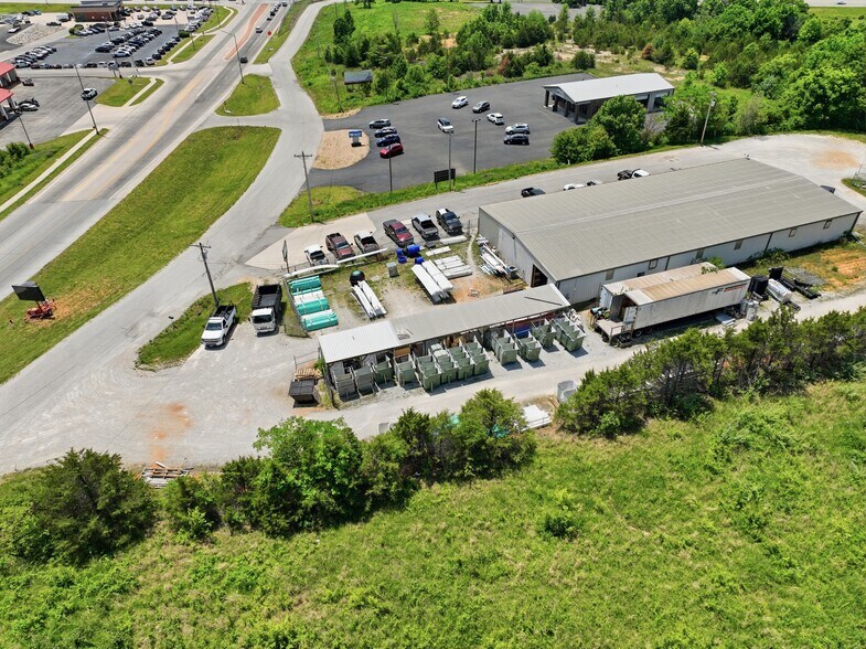 More Photos Of 1015 Preacher Roe Blvd, West Plains General Retail For Sale