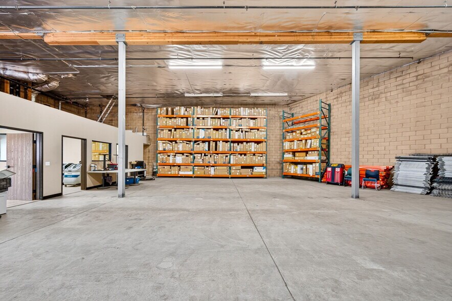 More Photos Of 4910 W Adams Blvd, Los Angeles Industrial For Lease